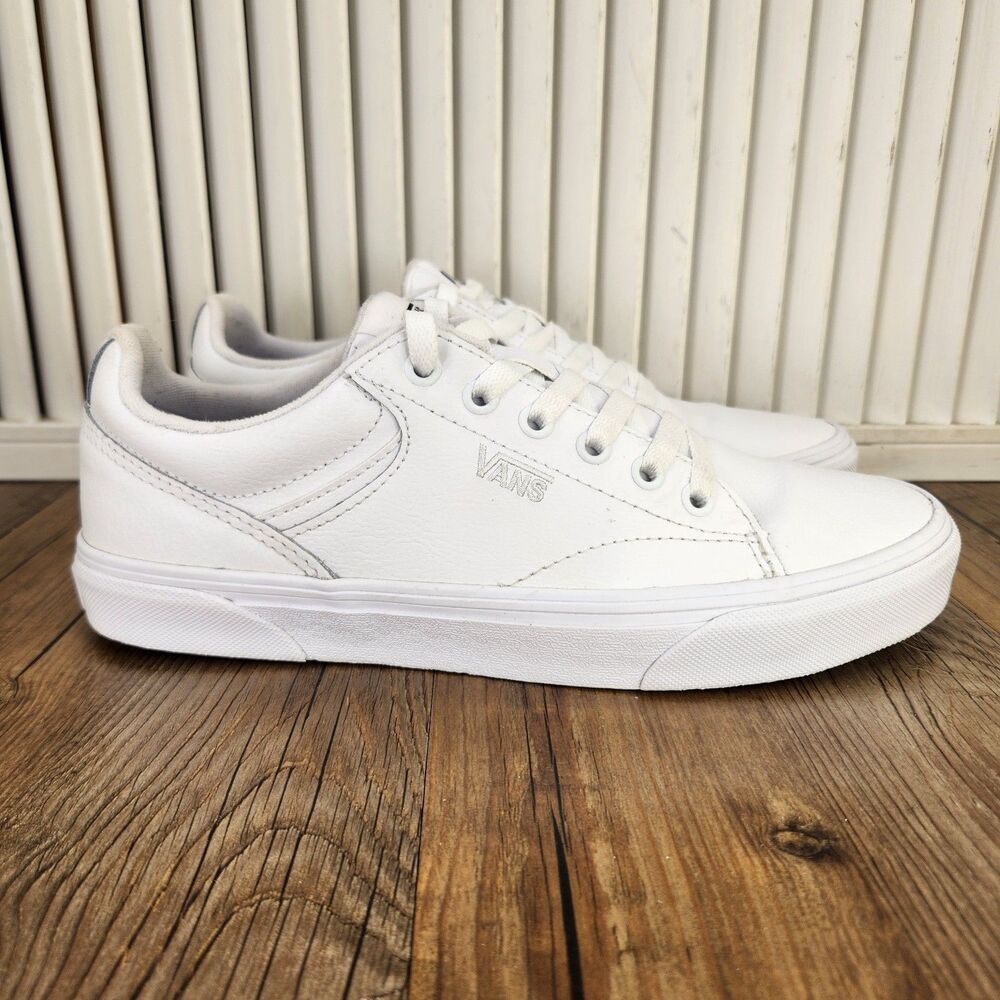 Vans Seldon Low Top Skate Sneakers Womens Size 9.5 White Leather Skater Shoes